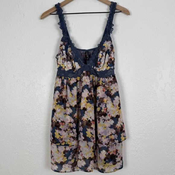 Torrid Crochet Trim Tiered Babydoll Mesh Floral Size 1 - Picture 2 of 5